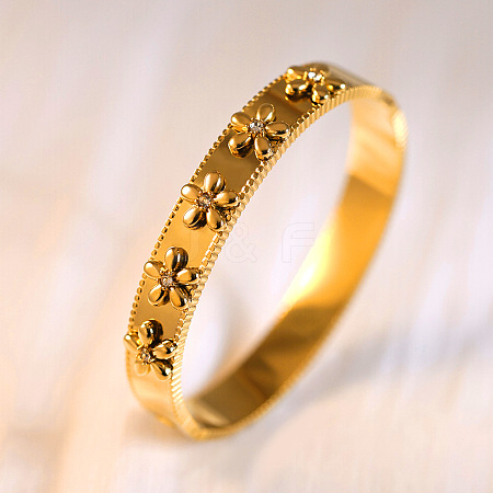 Flower Pattern 304 Stainless Steel Micro Pave Clear Cubic Zirconia Bangles for Women FS-WG22E75-01-1