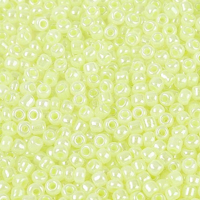 8/0 Glass Seed Beads SEED-US0003-3mm-152-1