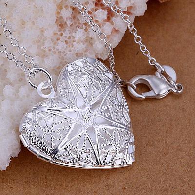 Brass Hollow Heart Diffuser Locket Pendants KK-BB11640-1