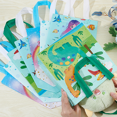8Pcs 4 Styles Non-Woven Fabric Reusable Folding Gift Bags with Handle ABAG-GF0001-19C-1