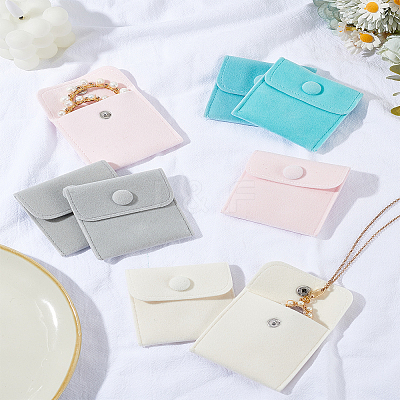 8Pcs 4 Colors Square Velvet Jewelry Boxes with Snap Button TP-LP0001-04-1