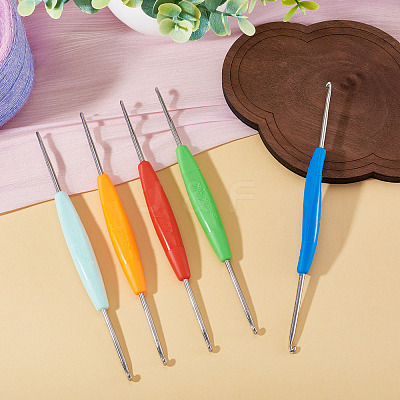 5Pcs 5 Colors Iron Crochet Hooks TOOL-TADJ0001-02-1