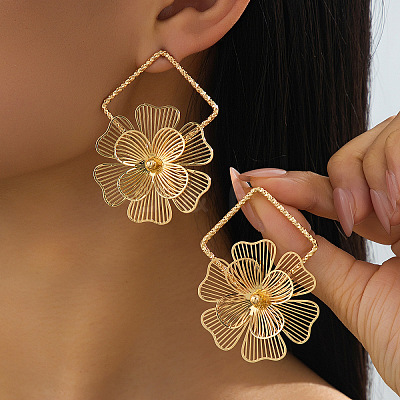 Filigree Alloy Stud Earrings WG36AB6-01-1