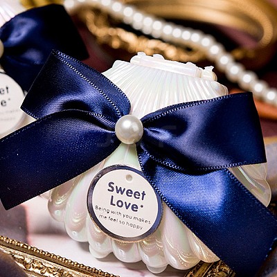White Shell Shaped Plastic Candy Boxes PW-WGFB470-05-1