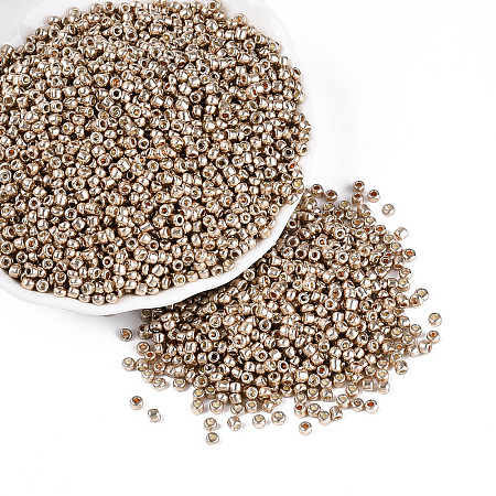 8/0 Glass Seed Beads SEED-A017-3mm-1107-1
