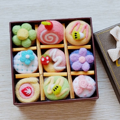Imitation Dessert Gift Box Needle Felting Kit DIY-D065-05P-1
