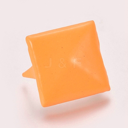 Iron Pyramid Rivets LS-IFIN-WH0051-63E-1